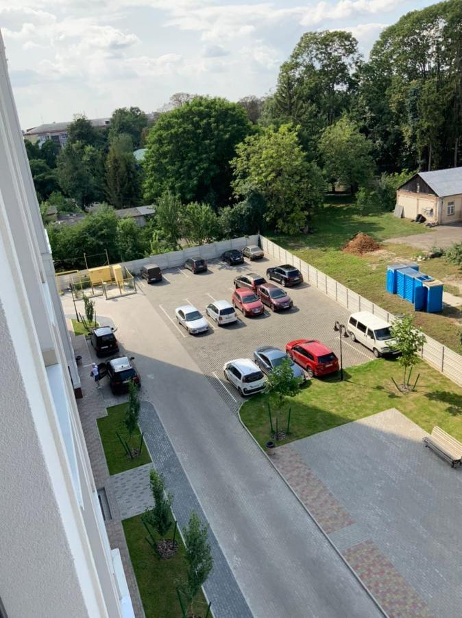 Дизайнерський Ремонт&Центр& Vip, Електрозаправка На Території Будинку Riwne Exterior foto
