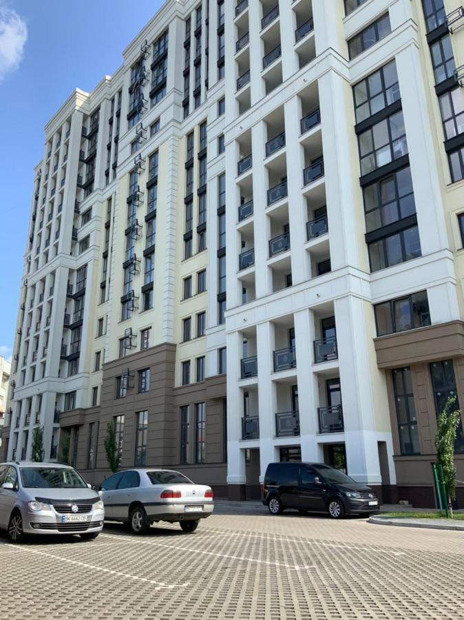 Дизайнерський Ремонт&Центр& Vip, Електрозаправка На Території Будинку Riwne Exterior foto